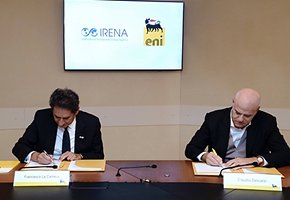 Firma accordo ENI-IRENA