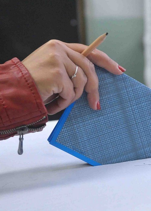 03_elezioni.jpg 03_elezioni.jpg