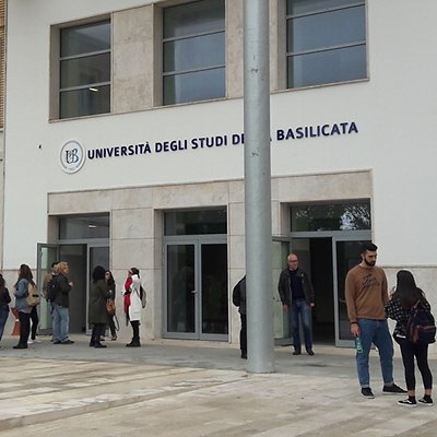 03_universita.jpg 03_universita.jpg