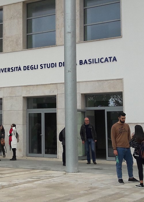 03_universita.jpg 03_universita.jpg