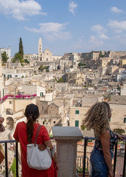 Turisti_Matera_02.jpg