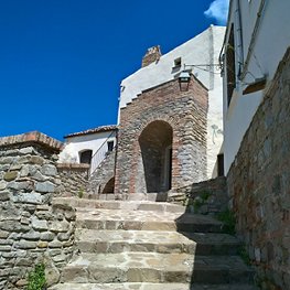 Borgo_antico_Aliano_03.jpg Borgo_antico_Aliano_03.jpg