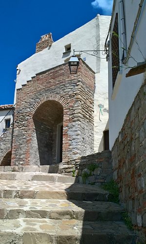 Borgo_antico_Aliano_03.jpg