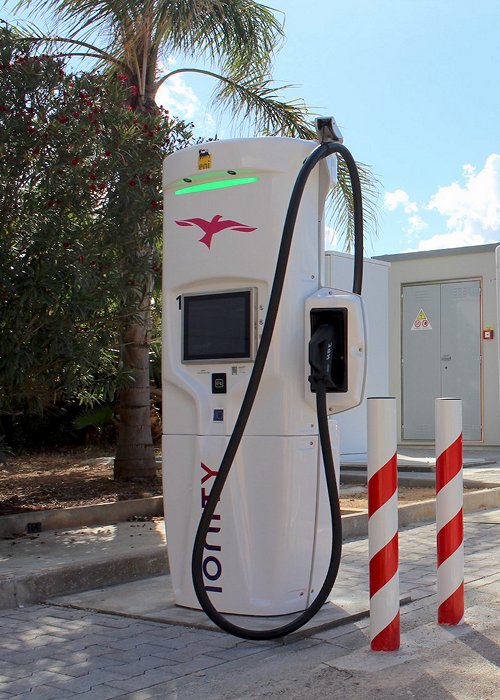 Eni e IONITY: a Palermo in servizio da oggi la stazione di ricarica ad alta potenza per auto elettriche