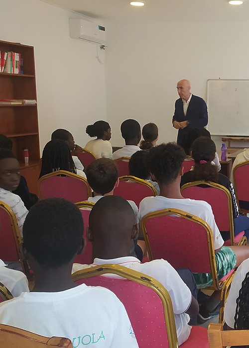 scuola-mattei-congo_FOTO-INTERNA.jpg