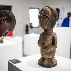 L'inaugurazione del Musée du Cercle Africain L'inaugurazione del Musée du Cercle Africain
