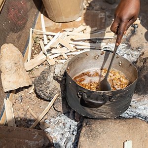 Acqua pulita a Waru, Nigeria Acqua pulita a Waru, Nigeria