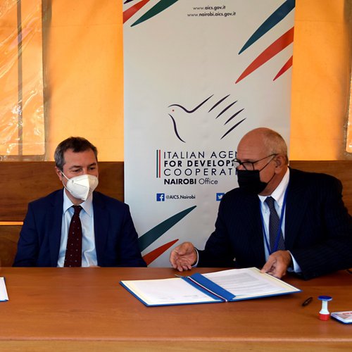 Eni e la Sede di Nairobi dell’Agenzia italiana per la cooperazione allo sviluppo firmano un memorandum per lo sviluppo di iniziative congiunte in Kenya