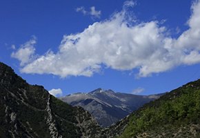 Paesaggio montuoso in Aragona