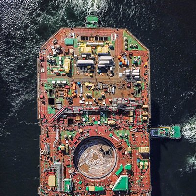 Il ferro e le onde: dove nasce una FLNG Il ferro e le onde: dove nasce una FLNG