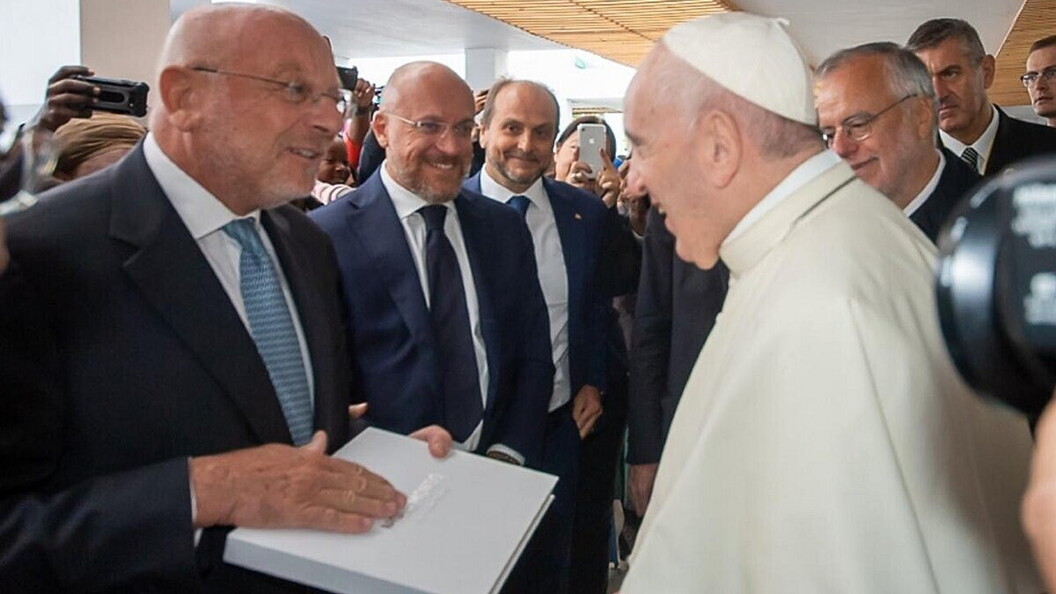 Pope Francis visits the multi-specialist health centre in Zimpeto, Mozambique