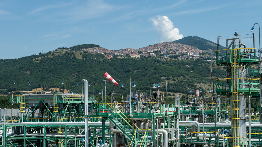 Il Centro Olio Val d’Agri di Viggiano è l’impianto cardine delle attività di Eni in Val d’Agri
