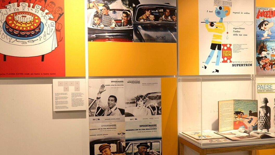 L'interno della mostra sul brand Eni presso il Polo Bibliotecario di Potenza