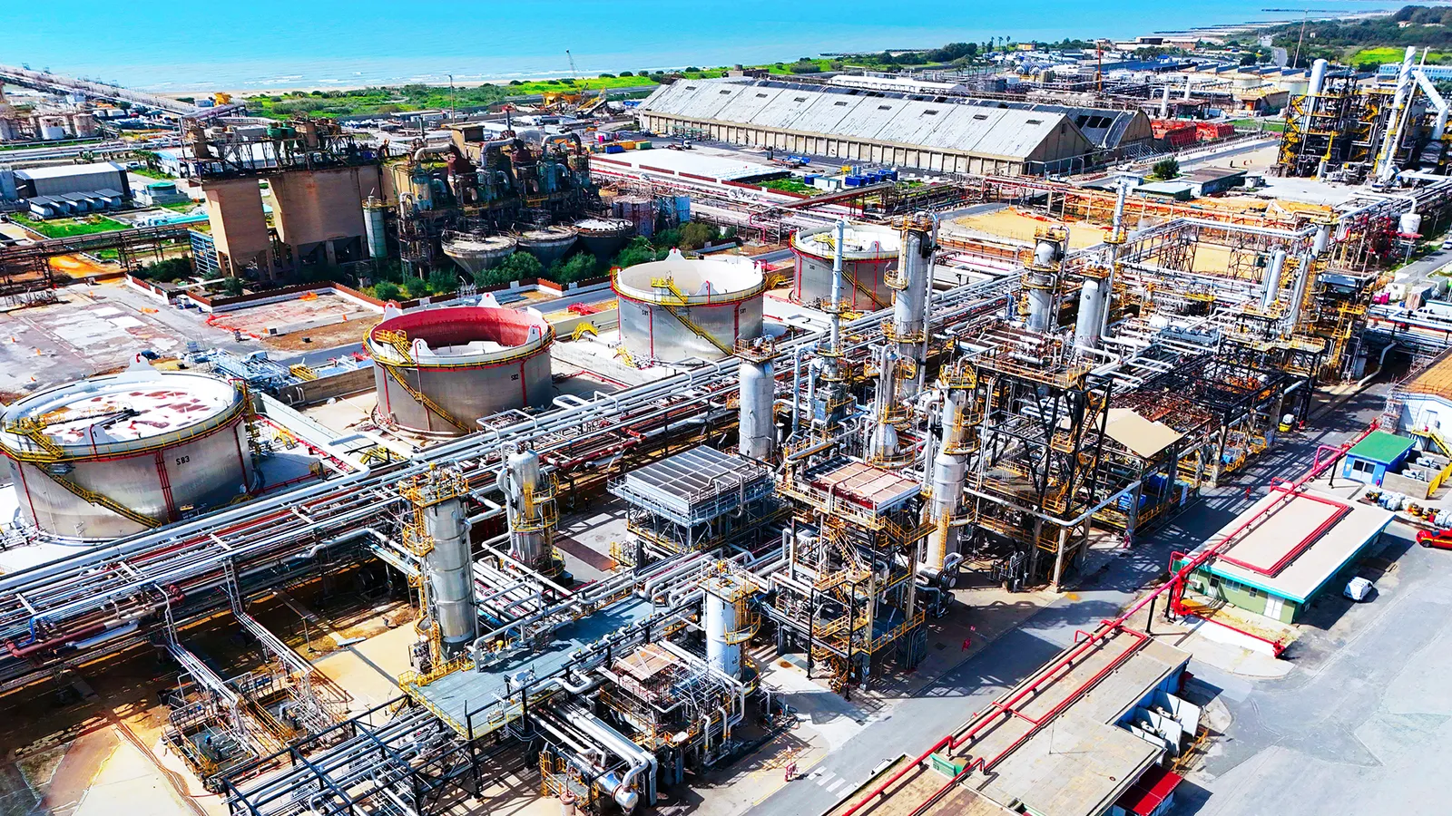 Aerial view of the Gela biorefinery.